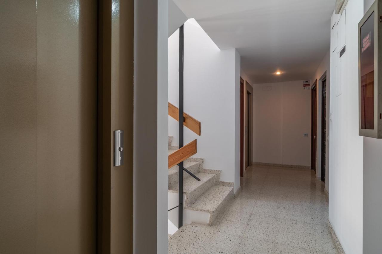 Tuguest Heroe Apartment Malaga Ngoại thất bức ảnh